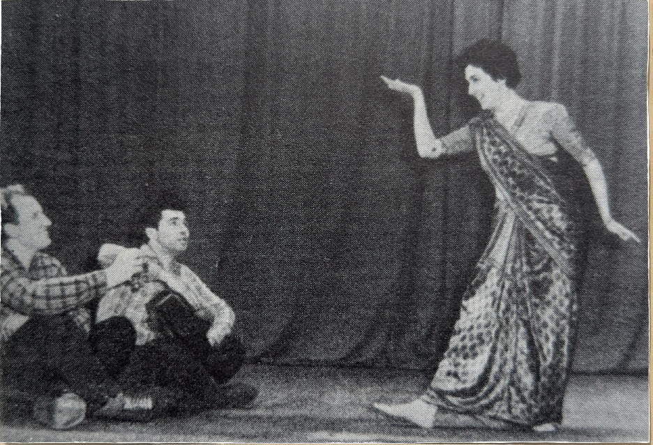 Самодеятельность в Институте философии: индийские танцы, 1959 г.